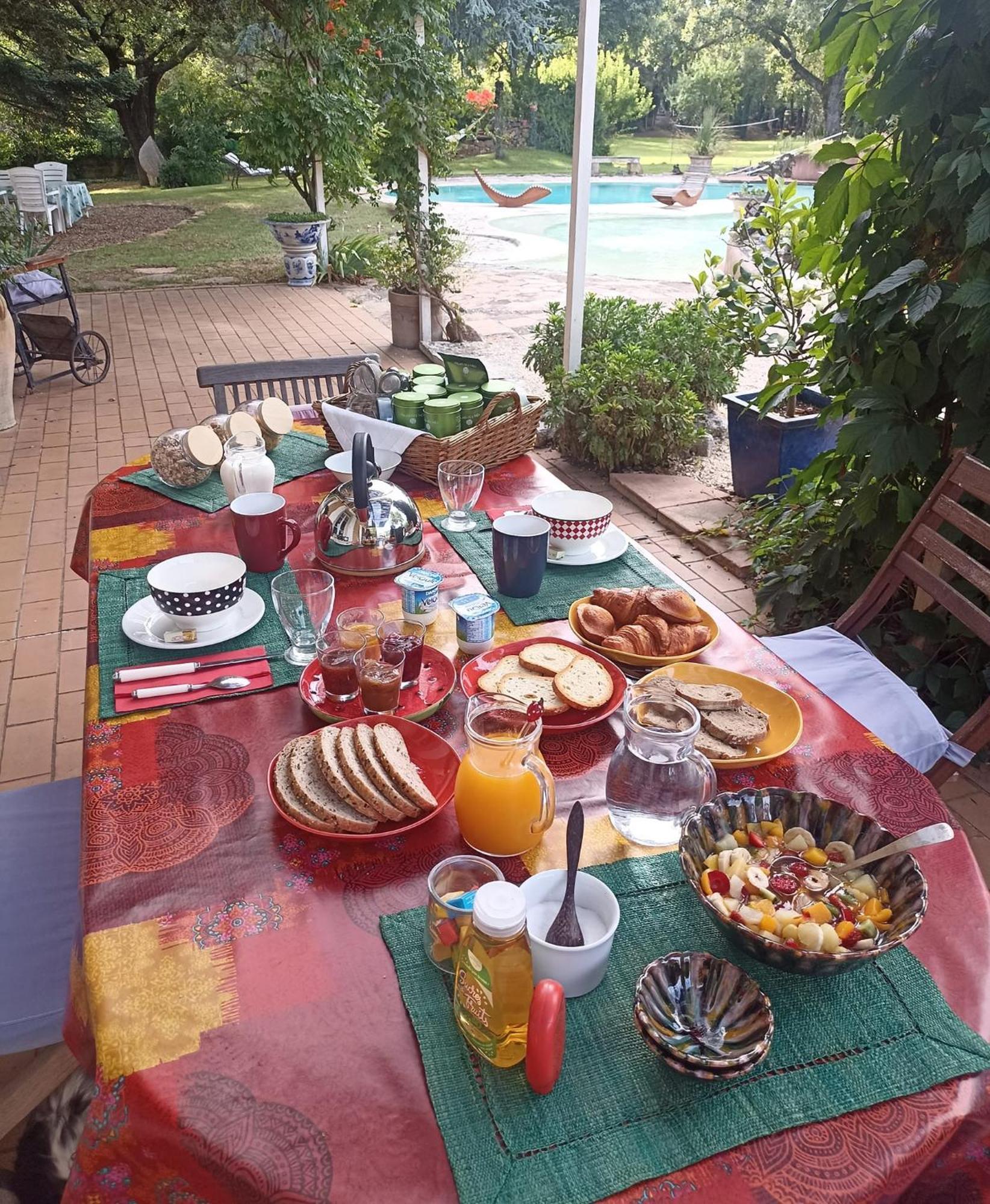 Bed and Breakfast Le Fer En Ceze Sabran Екстер'єр фото
